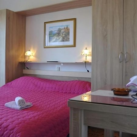 Kuca Carmen Hotel Rab Town Eksteriør billede