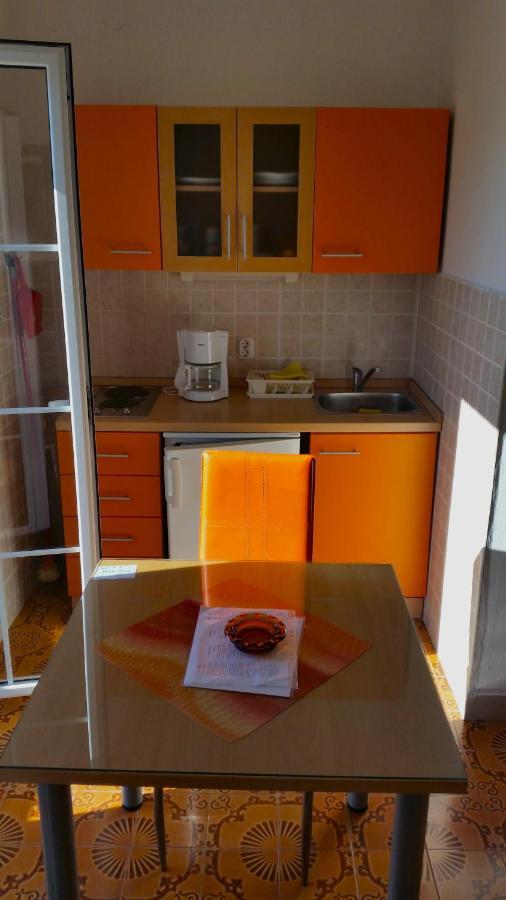 Kuca Carmen Hotel Rab Town Eksteriør billede